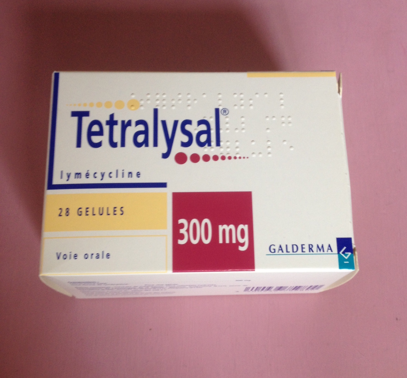 Tetralysal 300mg + Epiduo Gel - CharlotteBeauty