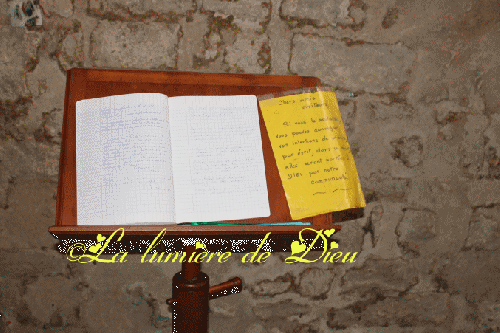 Moustiers Sainte Marie : L'église Notre-Dame de l'Assomption