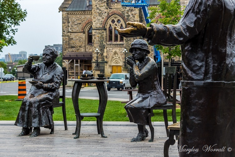 Province de l’Ontario : Ottawa les célèbres cinq et autres statues ou monuments 