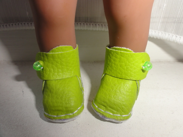 Petites boots pour mini corollines 20 cm