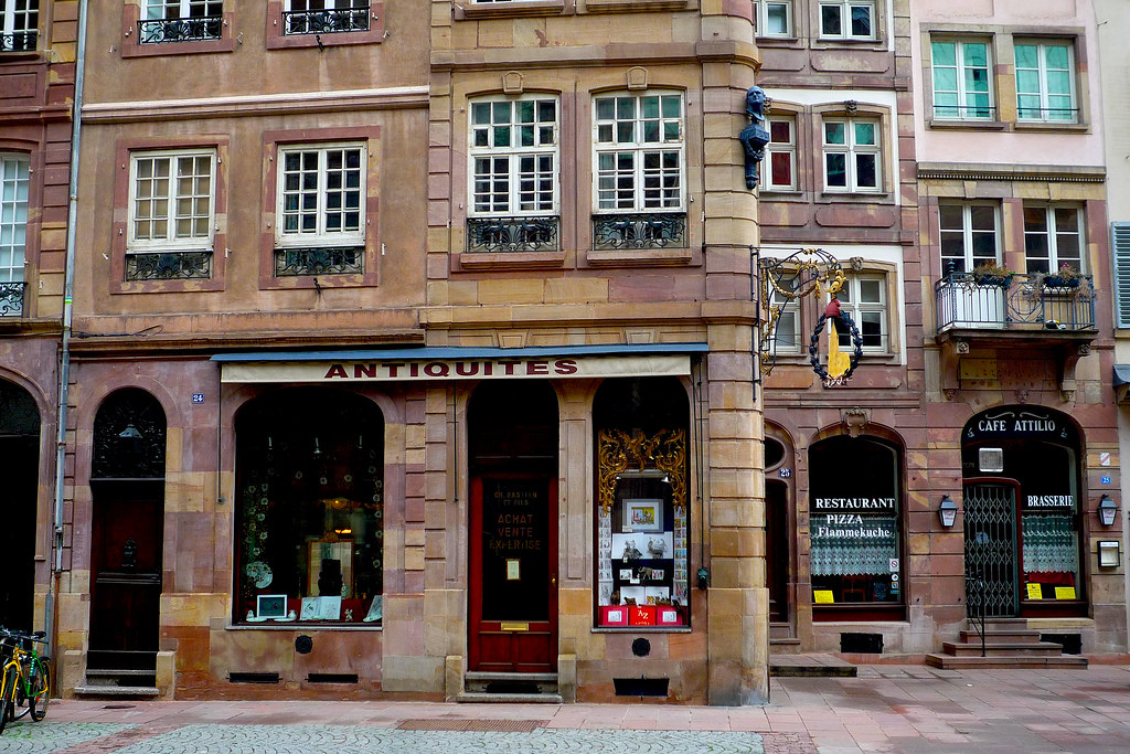 Strasbourg, le magasin d'antiquités «Bastian». | Place de la… | Flickr