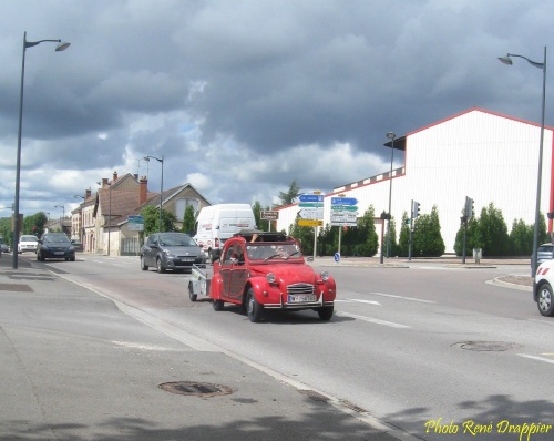 Un défilé de deux CV à Châtillon sur Seine !