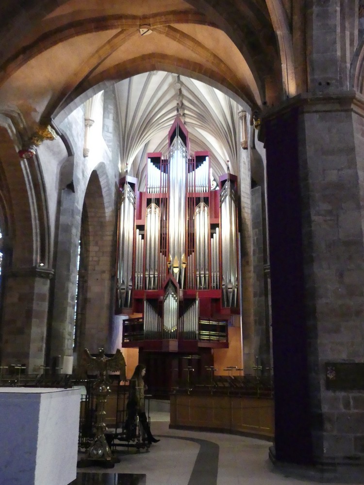 La Cathédrale Saint-Gilles à Edimbourg : intérieur...