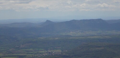 Une pointe du Larzac au dessus de Salces