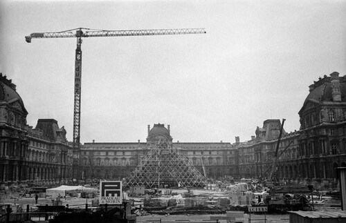 Il y a 28 ans... le Louvre recevait sa pyramide