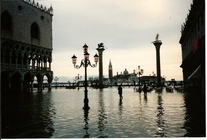 oups le principal.... de venise ... j'ai oublié 