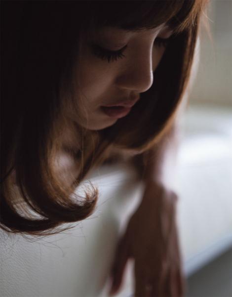 Photobooks : ( Rara Anzai : Nude Photobook 「Hello,Goodbye」 )