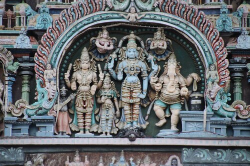 Le temple Thiruparankundram près de Madurai