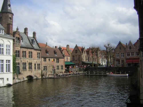 BRUGES, LA VENISE DU NORD