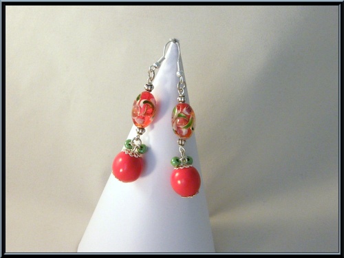 Boucles d'oreille perle italian style et perle fimo rouge.