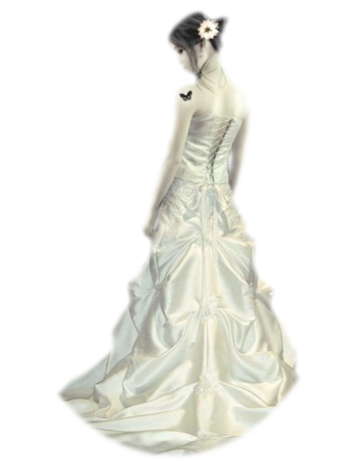 Femme en robe de mariée 5