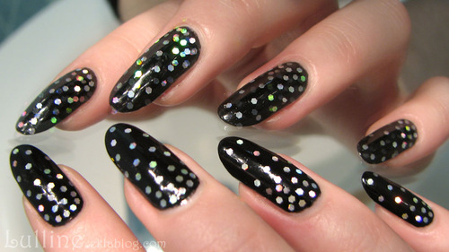 Nail Art - Back in black