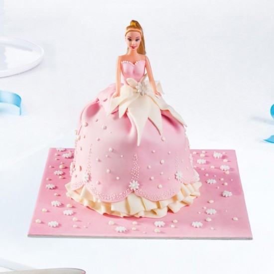 MARQUISE ou PRINCESSE ? Quand la poupée s\u0027invite sur nos