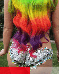 Voici la nouvelle tendance “mode” de l’été, les fesses pailletées…