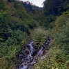 Passage devant une autre cascade