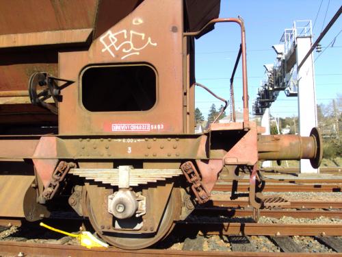 Wagon trémie à essieux de l'Infra