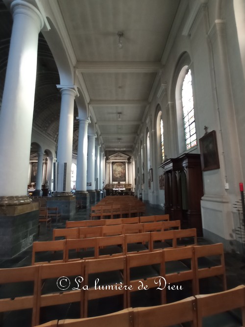 Menin (Belgique), l'église Saint Vaast