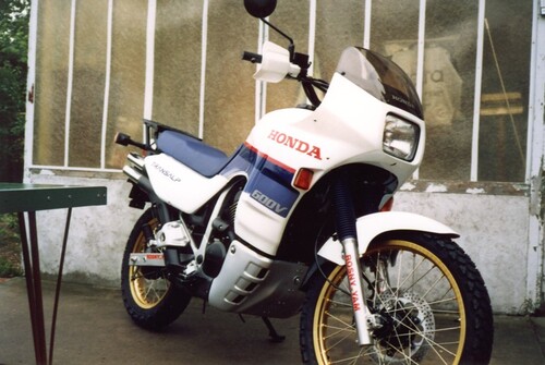 Honda XL600V Transalp Modèle 1987