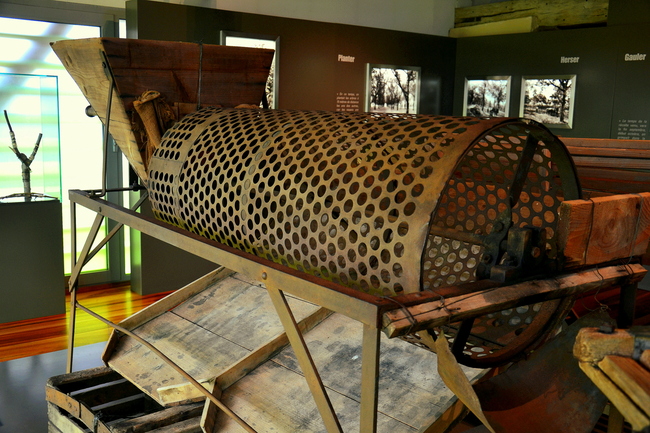 2014.04.06 Musée de la noix, Notre Dame de l'Osier (Isère, Rhone-Alpes)