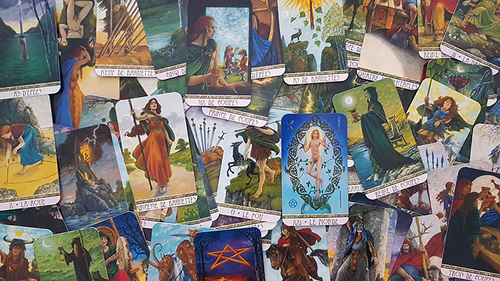 Comment redimensionner ses cartes de tarot ou oracle