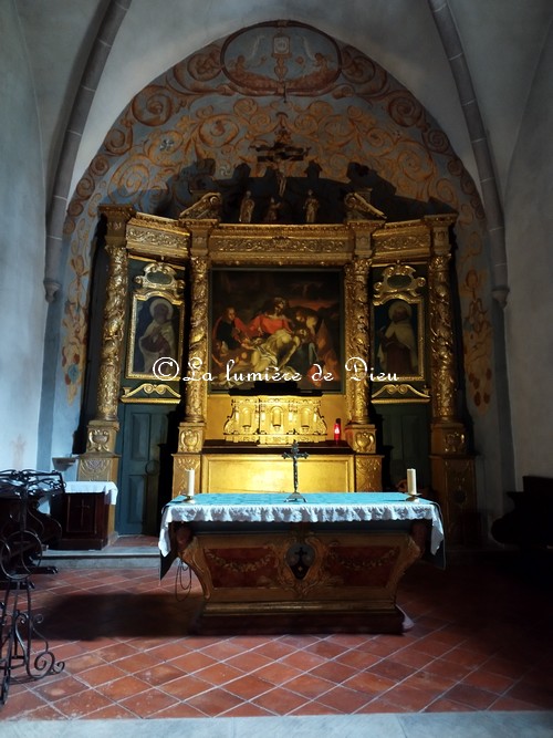 Roquebrune-sur-Argens, la chapelle Notre-Dame de Pitié