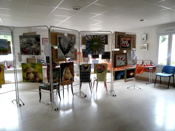 Une belle exposition de produits du terroir, à l'Office du Tourisme d' Aignay le Duc