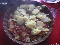 Un vrai bon petit plat d'hiver la '' Tartiflette '' Savoyarde revisitée