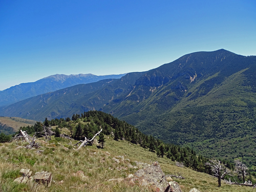 Le Roc et le Bac de Torrelles (1.745 m) depuis Urbanya (856 m)