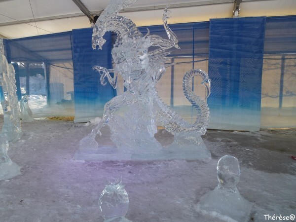 Ottawa sculpture sur glace La reine Alien (1)