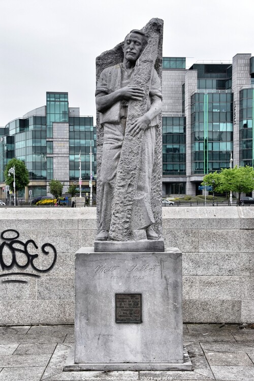 Dublin - Irlande (14) Méli mélo de statues