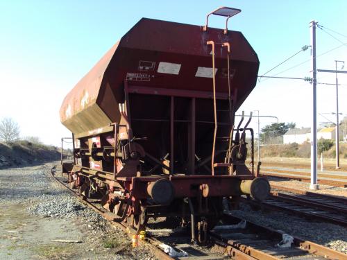 Wagon trémie à essieux de l'Infra