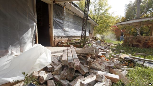 Des dégats provoqués par deux séismes dans l'Oklahoma, où le ''fracking'' aurait accéléré les secousses (AP Photo/Sue Ogrocki,File)
