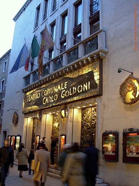 Venise-theatre-communal-Carlo-Goldoni.JPG