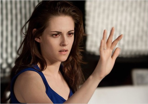 Kristen Stewart fait les yeux doux à Marvel