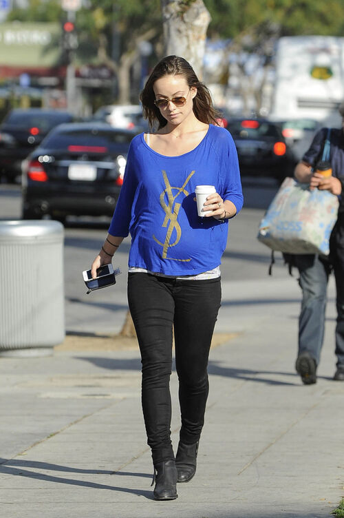 Olivia Wilde dévoile un baby bump stylé