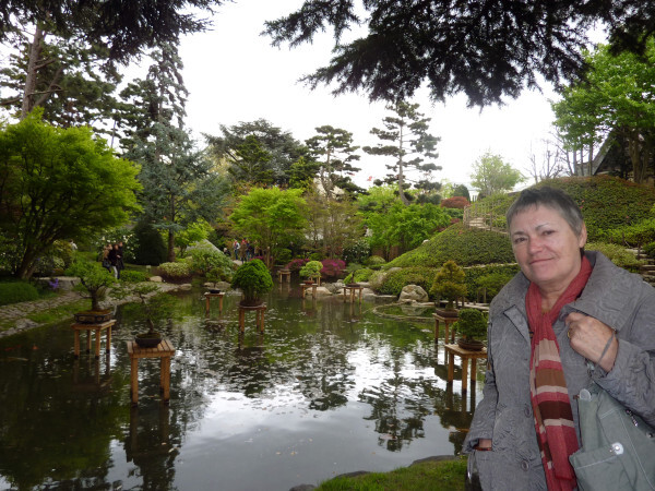 Arlette dans le jardin japonais