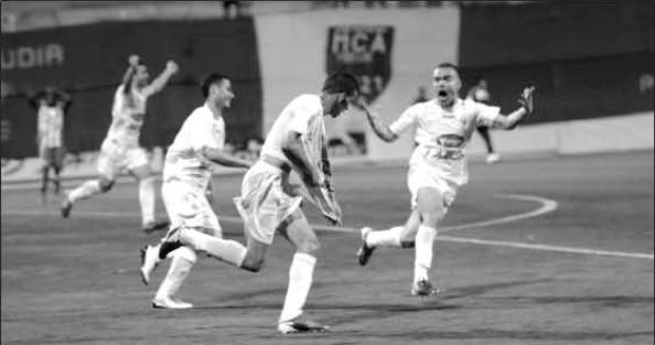 3.4.2011 C1 Afrique MCA-FC Dynamos 3-0 Dynamitant Mouloudia