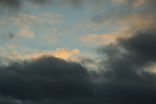 Ciel de tempête au couchant ...