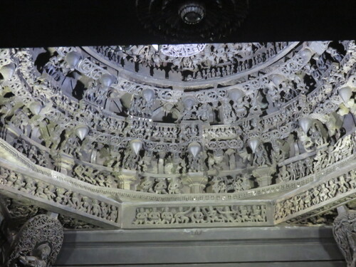 Belur, le temple CHennakeshava (suite) : l'intérieur