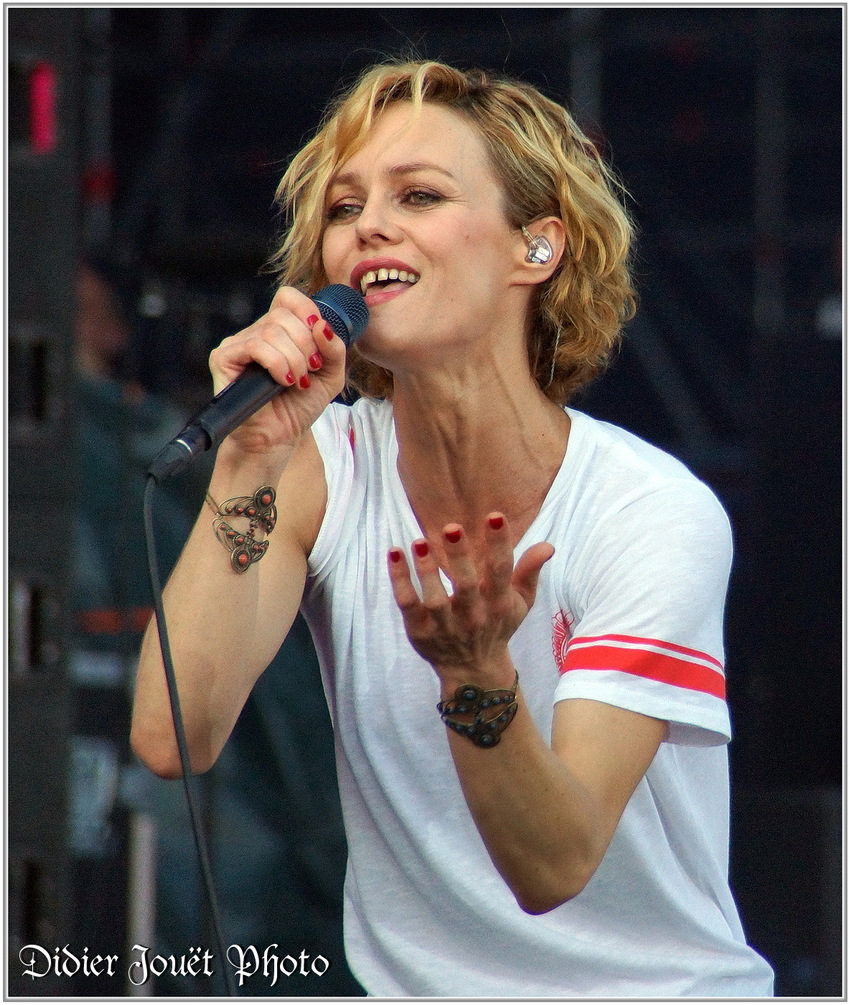 Vanessa Paradis (1) - Festival des Vieilles Charrues 2014