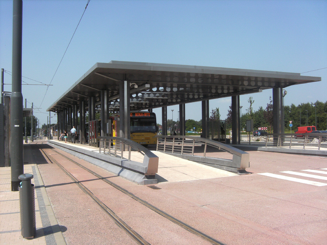 Madeleine (métro de Charleroi) — Wikipédia