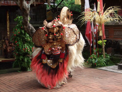 Bali : suite : Spectacle de danse.