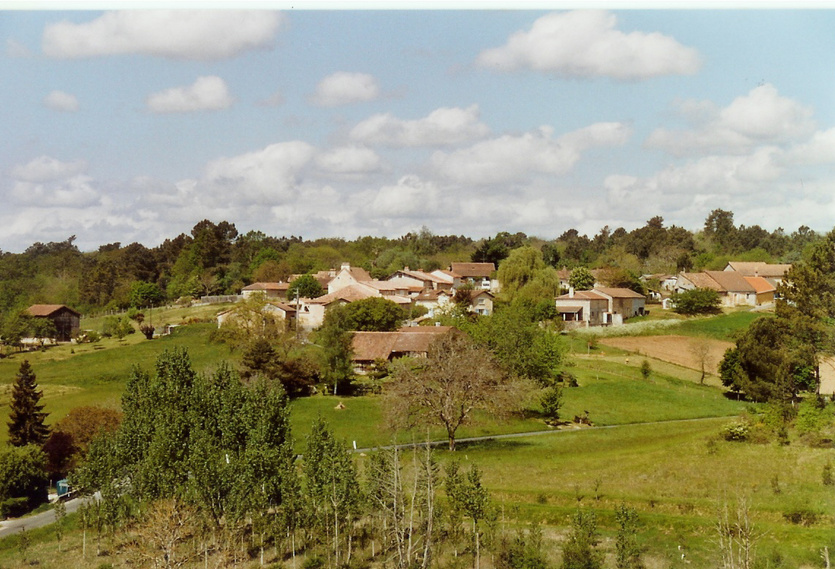 Résultat de recherche d'images pour "saint-séverin-d'estissac 24190"