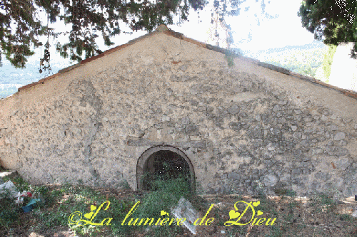Moustiers Sainte Marie : La chapelle Sainte Anne