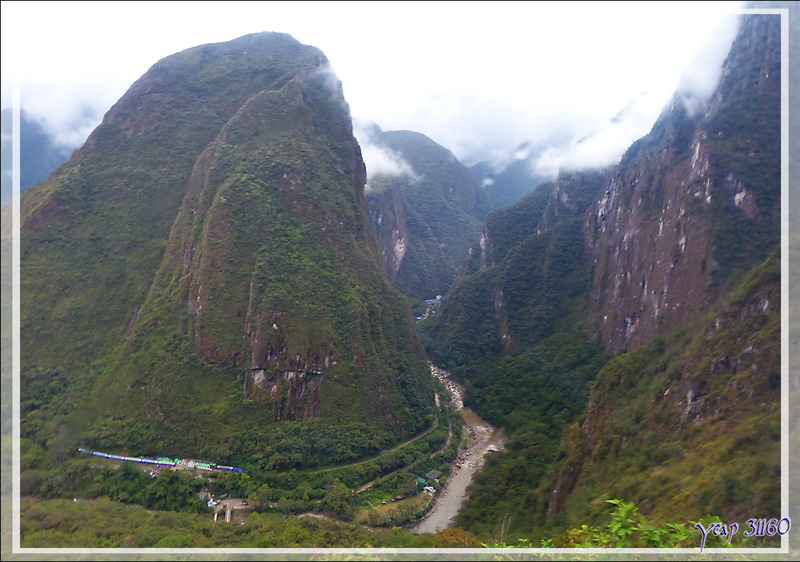 Montée au Machu Picchu par la navette - Pérou 