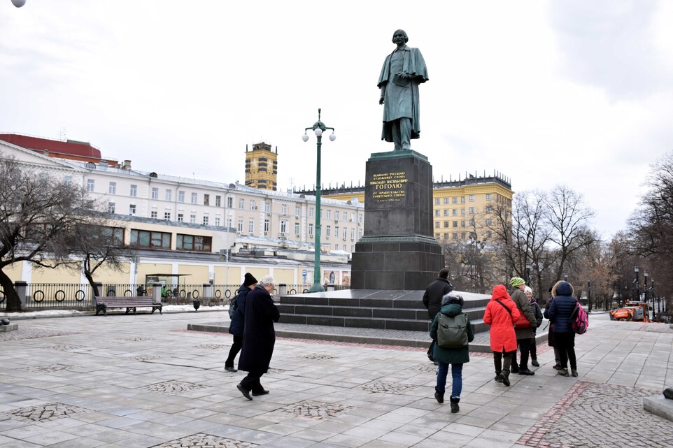 Moscou - Boulevard Gogol - La statue de l'écrivain
