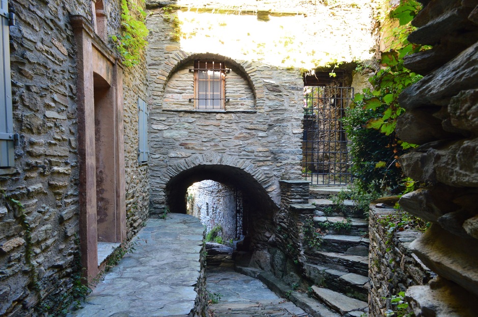 Cap Corse. Le village de Cannelle