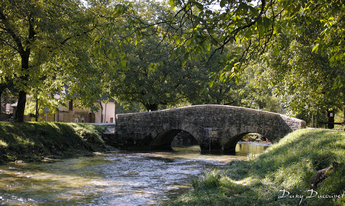 Beaume les Messieurs - Pont La Peyrouse