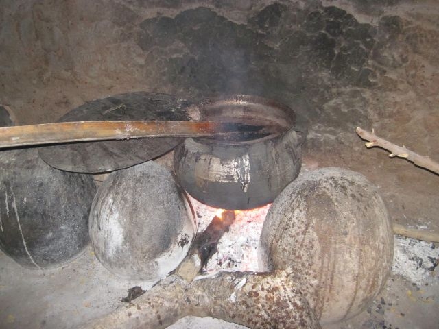 Burkina Bomborokuy Cuisson deu dolo ou bière de mil