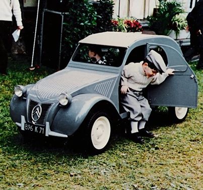 Photos  +  Cartes  Postales  2 cv